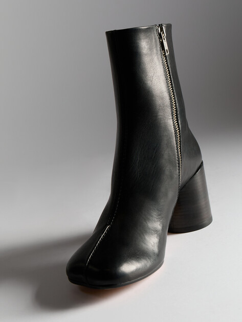 Женские ботильоны MM6 MAISON MARGIELA, Артикул S59WU0249, черный | 4122754. Ракурс 6 Женские ботильоны MM6 MAISON MARGIELA, Артикул S59WU0249, черный | 4122754. Ракурс 6