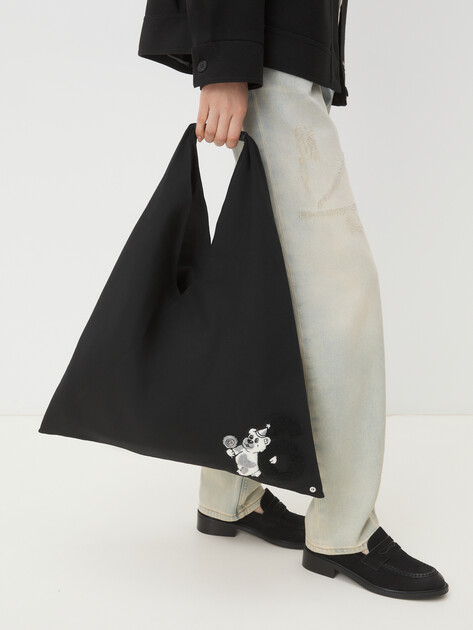 Женский шоппер MM6 MAISON MARGIELA, Артикул S54WD0039, черный | 4122792. Ракурс 2 Женский шоппер MM6 MAISON MARGIELA, Артикул S54WD0039, черный | 4122792. Ракурс 2