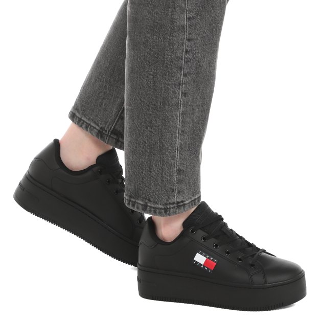 Женские кеды TOMMY JEANS, Артикул EN0EN02518(K), черный | 4126469. Ракурс 4 Женские кеды TOMMY JEANS, Артикул EN0EN02518(K), черный | 4126469. Ракурс 4