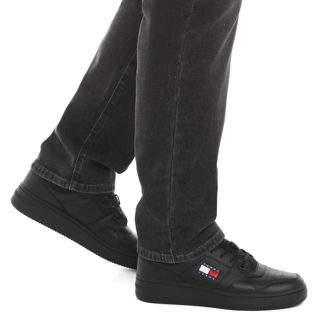 Мужские кеды TOMMY JEANS, Артикул EM0EM01395(K), черный | 4126542. Ракурс 4 Мужские кеды TOMMY JEANS, Артикул EM0EM01395(K), черный | 4126542. Ракурс 4