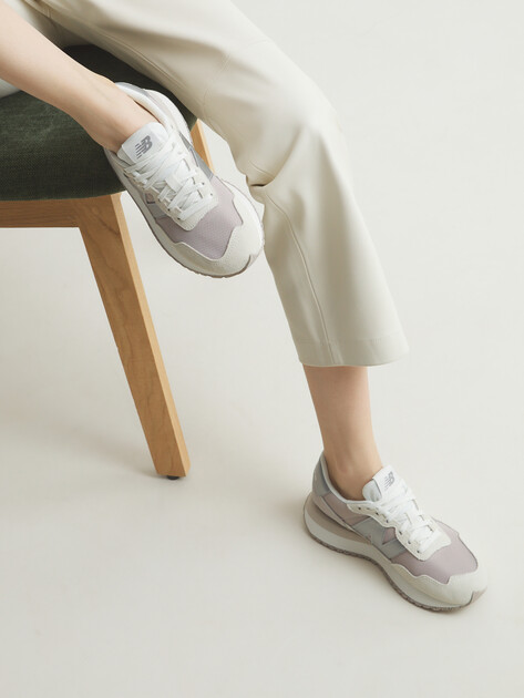 Женские кроссовки NEW BALANCE 237, Артикул WS237, серо-розовый | 4169502. Ракурс 2