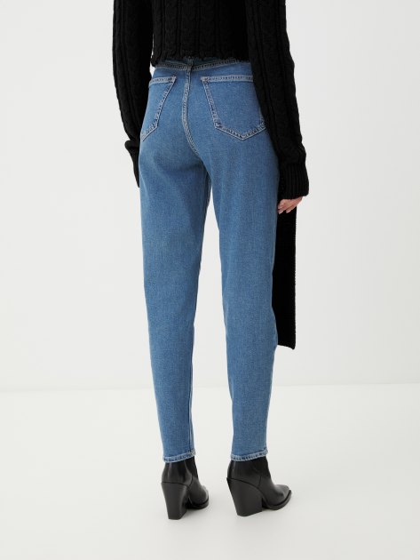 Женские джинсы мом CALVIN KLEIN JEANS MOM JEAN, Артикул J20J221588, светло-синий | 4213623. Ракурс 4