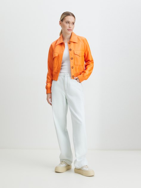 Женские широкие джинсы CALVIN KLEIN JEANS 90'S STRAIGHT, Артикул J20J222438, белый | 4213624. Ракурс 2 Женские широкие джинсы CALVIN KLEIN JEANS 90'S STRAIGHT, Артикул J20J222438, белый | 4213624. Ракурс 2