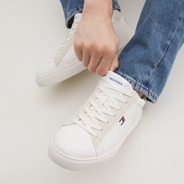 Мужские кеды TOMMY HILFIGER BRECON3, Артикул BRECON3, светло-бежевый | 4215893. Ракурс 2 Мужские кеды TOMMY HILFIGER BRECON3, Артикул BRECON3, светло-бежевый | 4215893. Ракурс 2