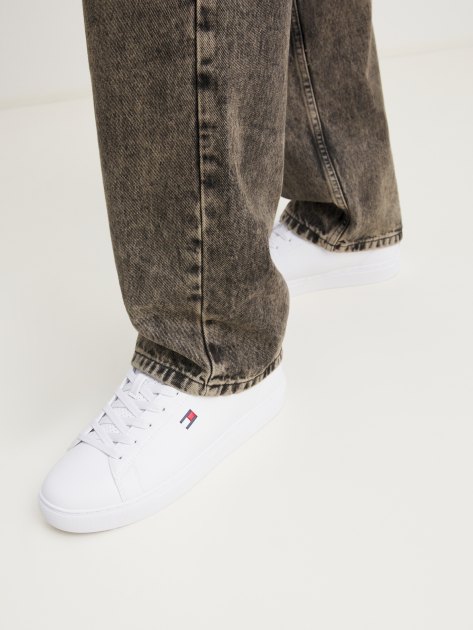 Мужские кеды TOMMY HILFIGER BRECON3, Артикул BRECON3, белый | 4215912. Ракурс 2 Мужские кеды TOMMY HILFIGER BRECON3, Артикул BRECON3, белый | 4215912. Ракурс 2