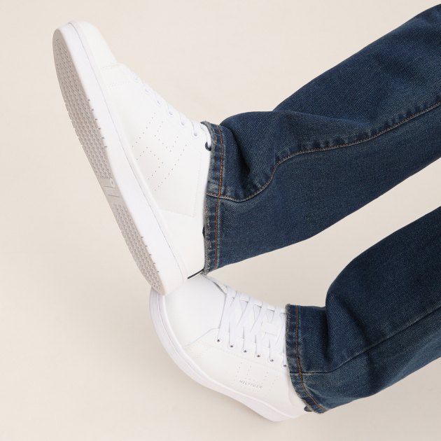 Мужские кеды TOMMY HILFIGER LISTON, Артикул LISTON, белый | 4216210. Ракурс 2 Мужские кеды TOMMY HILFIGER LISTON, Артикул LISTON, белый | 4216210. Ракурс 2