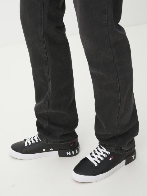 Мужские кеды TOMMY HILFIGER REZZ, Артикул REZZ, черный | 4216407. Ракурс 2 Мужские кеды TOMMY HILFIGER REZZ, Артикул REZZ, черный | 4216407. Ракурс 2