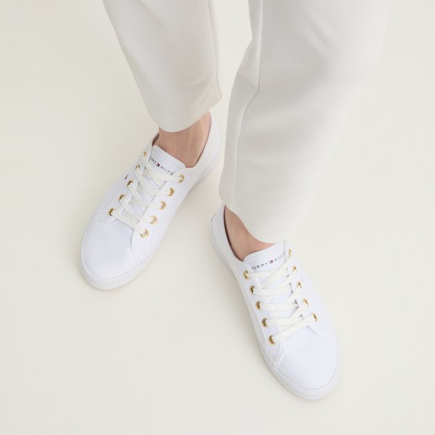 Женские кеды TOMMY HILFIGER ESSENTIAL NAUTICAL SNEAKER, Артикул FW0FW06512, белый | 4224443. Ракурс 2 Женские кеды TOMMY HILFIGER ESSENTIAL NAUTICAL SNEAKER, Артикул FW0FW06512, белый | 4224443. Ракурс 2