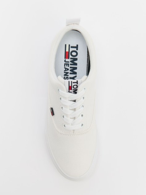 Женские кеды TOMMY JEANS WMN CLASSIC TOMMY JEANS SNEAKER, Артикул EN0EN00986, молочно-белый | 4224478. Ракурс 5 Женские кеды TOMMY JEANS WMN CLASSIC TOMMY JEANS SNEAKER, Артикул EN0EN00986, молочно-белый | 4224478. Ракурс 5