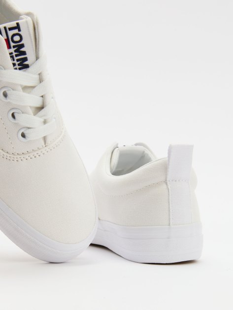 Женские кеды TOMMY JEANS WMN CLASSIC TOMMY JEANS SNEAKER, Артикул EN0EN00986, молочно-белый | 4224478. Ракурс 6 Женские кеды TOMMY JEANS WMN CLASSIC TOMMY JEANS SNEAKER, Артикул EN0EN00986, молочно-белый | 4224478. Ракурс 6