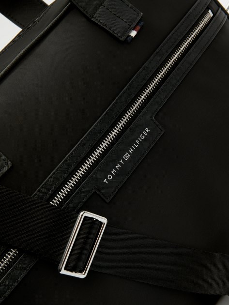 Мужская сумка для ноутбука TOMMY HILFIGER TH URBAN REPREVE COMPUTER BAG, Артикул AM0AM11836, черный | 4224518. Ракурс 4 Мужская сумка для ноутбука TOMMY HILFIGER TH URBAN REPREVE COMPUTER BAG, Артикул AM0AM11836, черный | 4224518. Ракурс 4
