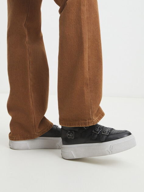 Женские высокие кеды ASH STARMOON BUCKLE, Артикул STARMOON BUCKLE, черный | 4228554. Ракурс 2 Женские высокие кеды ASH STARMOON BUCKLE, Артикул STARMOON BUCKLE, черный | 4228554. Ракурс 2