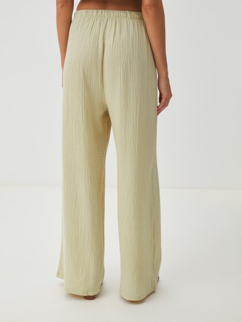 Женские широкие брюки из муслина MAISON DAVID, Артикул BLN920, бледно-зеленый | 4235383. Ракурс 4 Женские широкие брюки из муслина MAISON DAVID, Артикул BLN920, бледно-зеленый | 4235383. Ракурс 4
