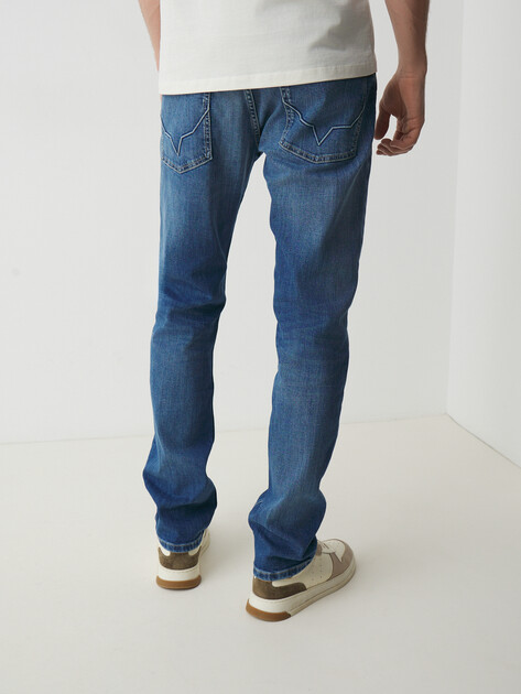 Мужские джинсы PEPE JEANS CASH, Артикул PM206318Z23, темно-синий | 4238708. Ракурс 4 Мужские джинсы PEPE JEANS CASH, Артикул PM206318Z23, темно-синий | 4238708. Ракурс 4