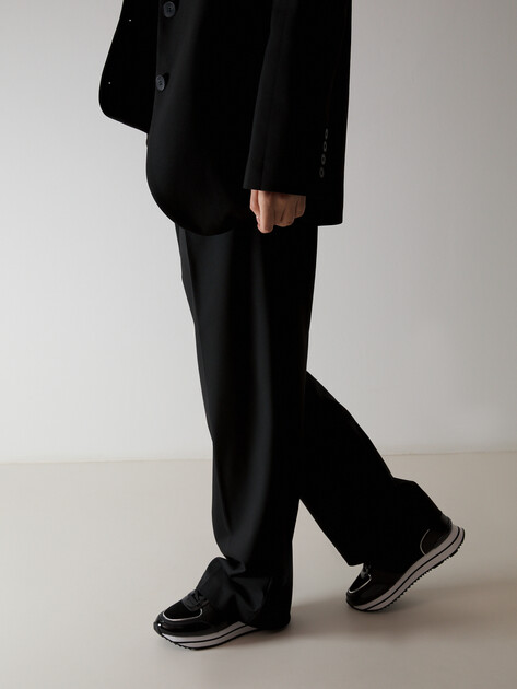 Женские кроссовки KARL LAGERFELD VELOCITA II Karl NFT Lo Lace, Артикул KL61930N, черный | 4242657. Ракурс 2 Женские кроссовки KARL LAGERFELD VELOCITA II Karl NFT Lo Lace, Артикул KL61930N, черный | 4242657. Ракурс 2