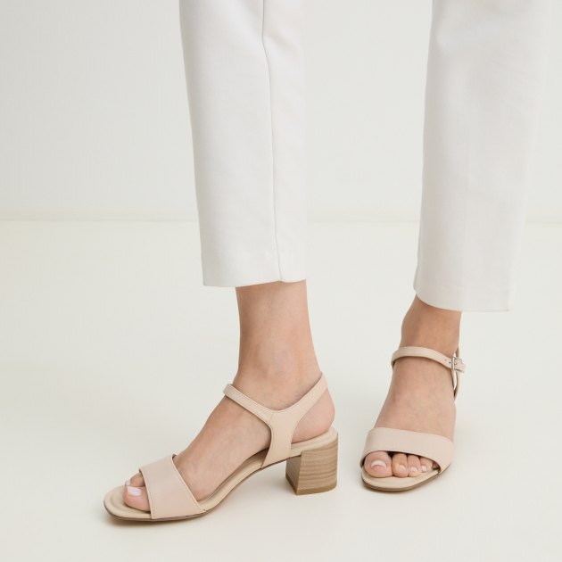 Босоножки TAMARIS DESIE, Артикул 1-28317-42 (K), молочно-бежевый | 4250346. Ракурс 2