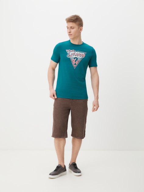 Мужская футболка GUESS SS CN TRIANGLE GUESS ITALIC TE, Артикул M4RI06I3Z14, зеленый | 4251480. Ракурс 2