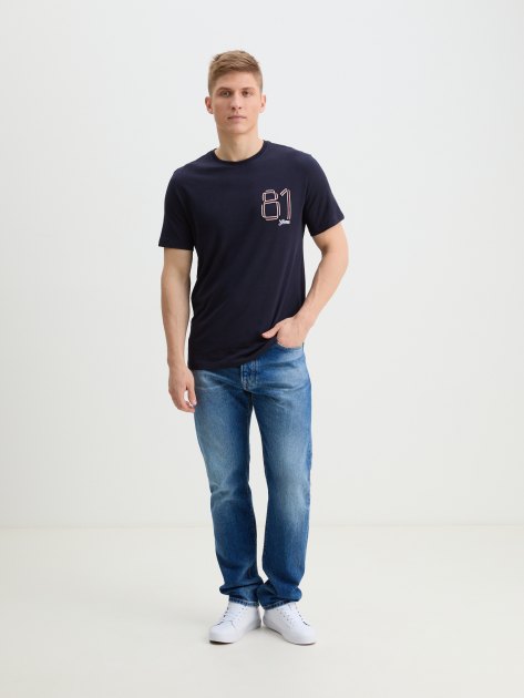 Мужская футболка GUESS SS CN RIBBON W LOGO TEE, Артикул M4RI12K46D1, темно-синий | 4251512. Ракурс 2