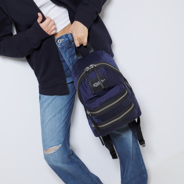 Женский рюкзак MARC JACOBS THE MEDIUM BACKPACK, Артикул 2F3HBP029H02, темно-синий | 4259779. Ракурс 7