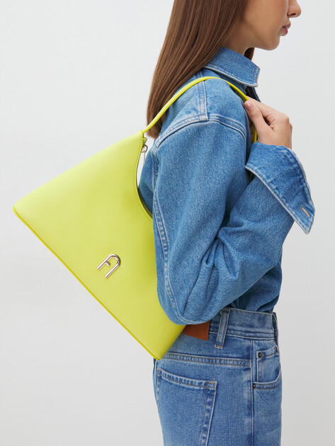 Женская сумка FURLA, Артикул FURLA DIAMANTE S SHOULDER BAG, зелено-желтый | 4262975. Ракурс 2 Женская сумка FURLA, Артикул FURLA DIAMANTE S SHOULDER BAG, зелено-желтый | 4262975. Ракурс 2