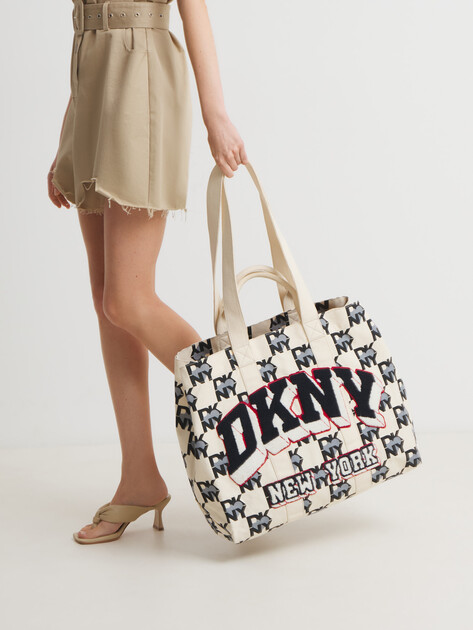Сумка летняя с ручками DKNY HEART OF NY, Артикул R41AYF01, белый | 4263237. Ракурс 2 Сумка летняя с ручками DKNY HEART OF NY, Артикул R41AYF01, белый | 4263237. Ракурс 2