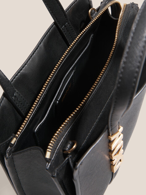 Женская сумка  DKNY AVRIL, Артикул R43EYG56, черный | 4265055. Ракурс 4