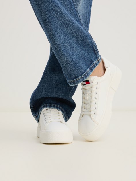 Женские кеды TOMMY JEANS, Артикул EN0EN02480(K), белый | 4268207. Ракурс 2 Женские кеды TOMMY JEANS, Артикул EN0EN02480(K), белый | 4268207. Ракурс 2