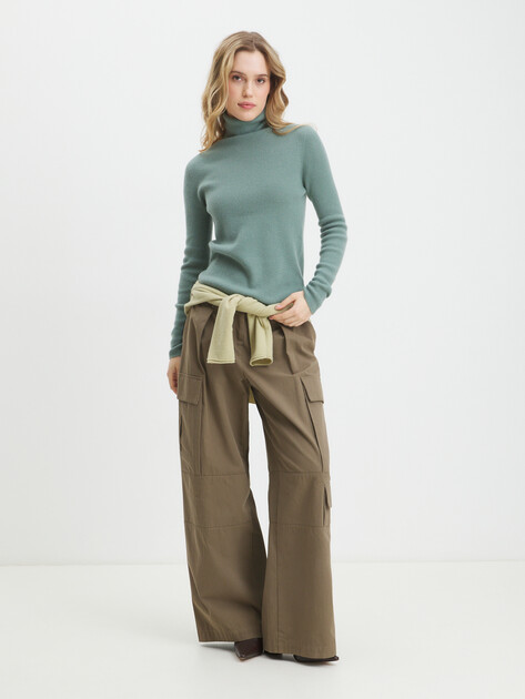 Женская водолазка MAISON DAVID, Артикул MNZ9889, серо-зеленый | 4269552. Ракурс 2