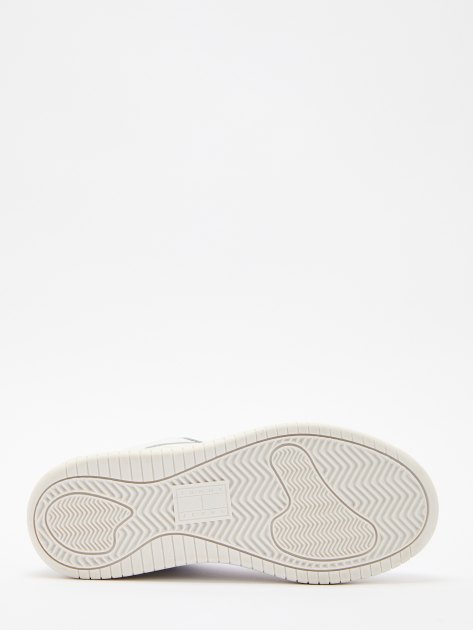Женские кеды TOMMY JEANS RETRO FLATFORM FINE CLEAT TRAINERS, Артикул EN0EN02506, белый | 4270450. Ракурс 4 Женские кеды TOMMY JEANS RETRO FLATFORM FINE CLEAT TRAINERS, Артикул EN0EN02506, белый | 4270450. Ракурс 4