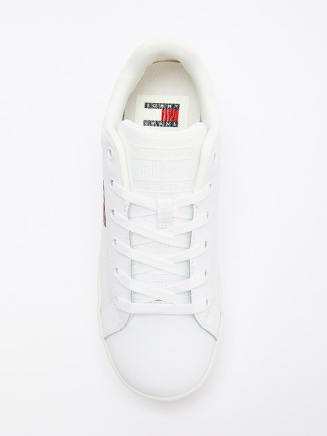 Женские кеды TOMMY JEANS ESSENTIAL FINE CLEAT FLATFORM TRAINERS, Артикул EN0EN02518, белый | 4270473. Ракурс 5 Женские кеды TOMMY JEANS ESSENTIAL FINE CLEAT FLATFORM TRAINERS, Артикул EN0EN02518, белый | 4270473. Ракурс 5