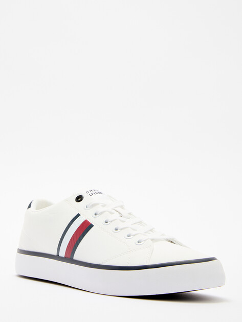 Мужские кеды TOMMY HILFIGER ESSENTIAL SIGNATURE TAPE TRAINERS, Артикул FM0FM04946, белый | 4270997. Ракурс 3
