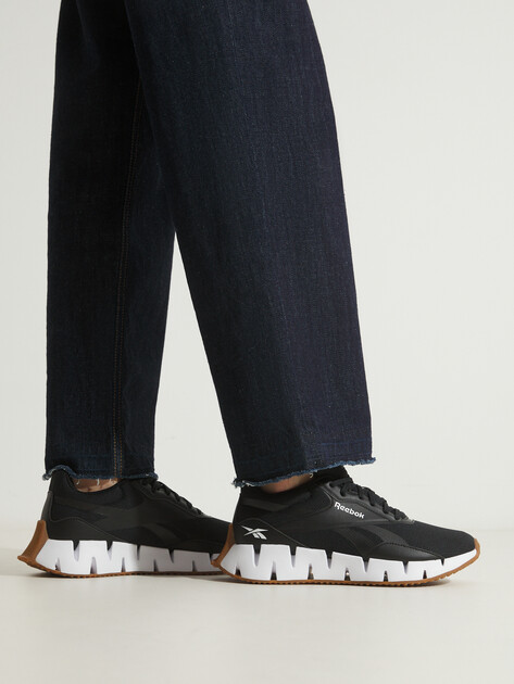 Женские кроссовки REEBOK ZIG DYNAMICA STR, Артикул ZIG DYNAMICA STR, черный | 4271086. Ракурс 2