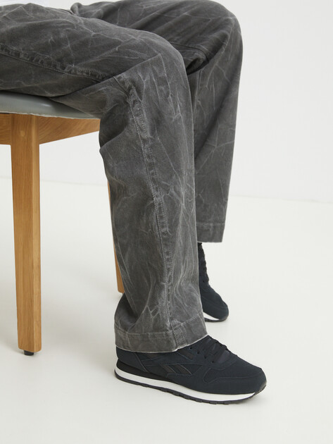 Мужские кроссовки REEBOK CLASSIC LEATHER, Артикул CLASSIC LEATHER, черный | 4271489. Ракурс 2