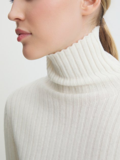 Женская водолазка MAISON DAVID, Артикул NZ8806, молочно-белый | 4273083. Ракурс 3 Женская водолазка MAISON DAVID, Артикул NZ8806, молочно-белый | 4273083. Ракурс 3