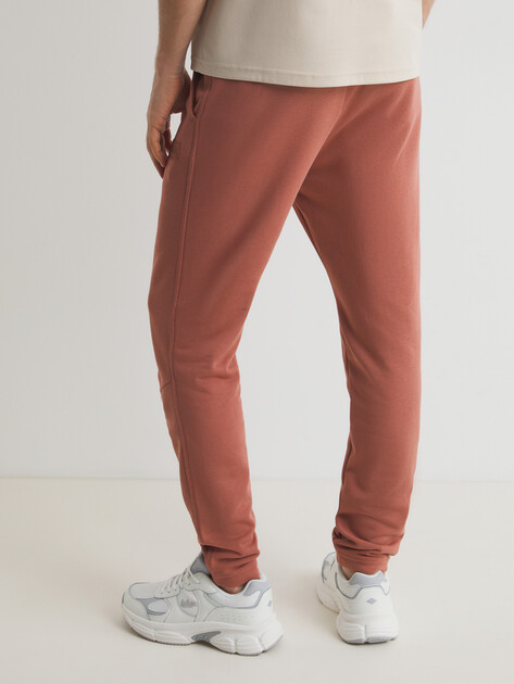 Мужские брюки FILA, Артикул 133309, коричнево-красный | 4275355. Ракурс 4