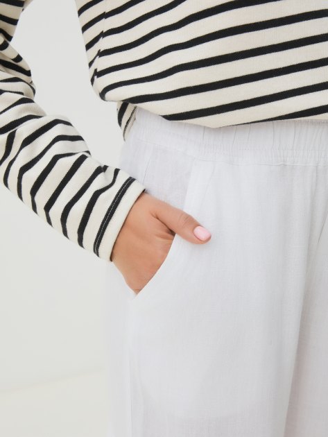 Женские брюки карго MAISON DAVID, Артикул BLN929, белый | 4278436. Ракурс 3