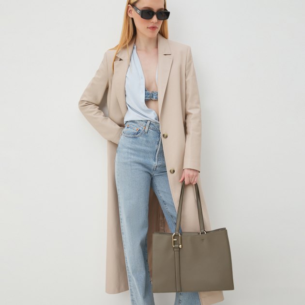 Женский тоут FURLA, Артикул FURLA NUVOLA L TOTE, серо-зеленый | 4278838. Ракурс 8 Женский тоут FURLA, Артикул FURLA NUVOLA L TOTE, серо-зеленый | 4278838. Ракурс 8