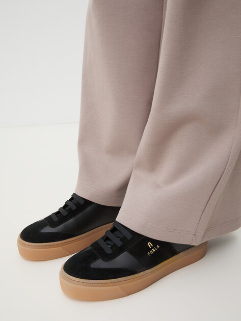 Женские кеды FURLA FURLA ENJOY, Артикул YI79ENJ, черный | 4284154. Ракурс 2 Женские кеды FURLA FURLA ENJOY, Артикул YI79ENJ, черный | 4284154. Ракурс 2