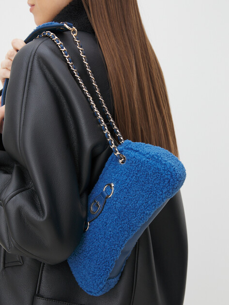 Кросс-боди GUESS ASLIA CNVTBL TOP ZIP SHLDR BAG, Артикул HWWG9532170, синий | 4286463. Ракурс 2 Кросс-боди GUESS ASLIA CNVTBL TOP ZIP SHLDR BAG, Артикул HWWG9532170, синий | 4286463. Ракурс 2