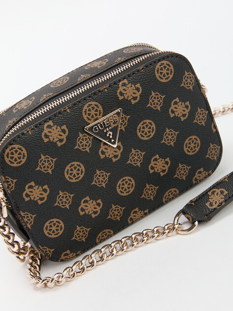 Кросс-боди GUESS NOELLE CROSSBODY CAMERA, Артикул HWPZ7879140, темно-коричневый | 4286784. Ракурс 3