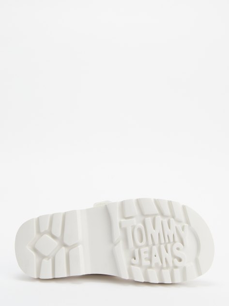 Женские шлепанцы TOMMY JEANS, Артикул EN0EN02560(K), белый | 4287193. Ракурс 4 Женские шлепанцы TOMMY JEANS, Артикул EN0EN02560(K), белый | 4287193. Ракурс 4