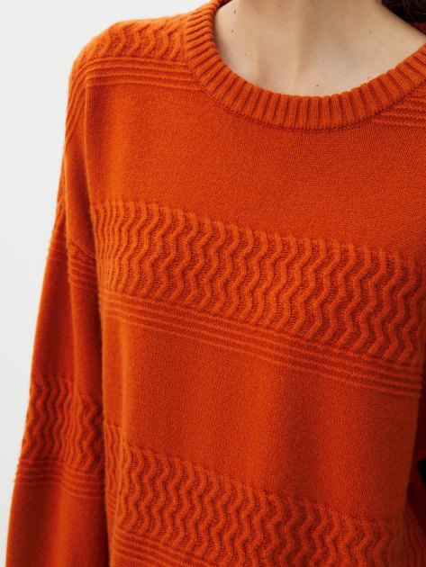 Женский свитер MAISON DAVID, Артикул QM060, темно-оранжевый | 4292175. Ракурс 3