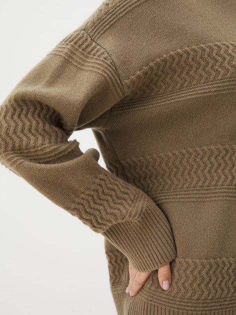 Женский свитер MAISON DAVID, Артикул QM060, коричнево-зеленый | 4292195. Ракурс 3