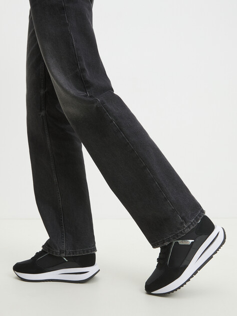 Женские кроссовки GUESS ENERGY, Артикул FLPEGYFAB12, черный | 4292987. Ракурс 2