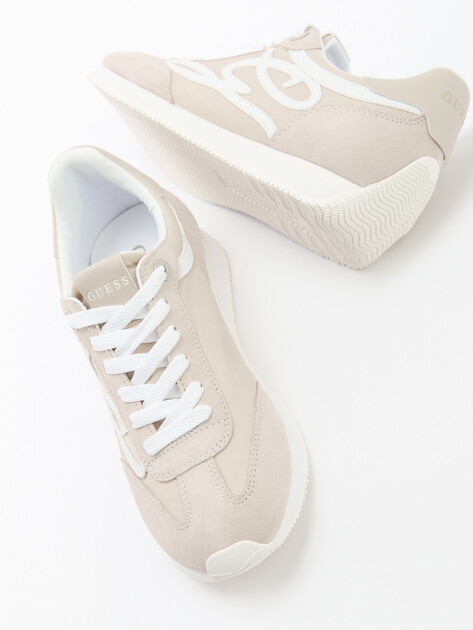 Женские кроссовки GUESS SKROLL, Артикул FLPSKRSUE12, светло-бежевый | 4293153. Ракурс 6 Женские кроссовки GUESS SKROLL, Артикул FLPSKRSUE12, светло-бежевый | 4293153. Ракурс 6