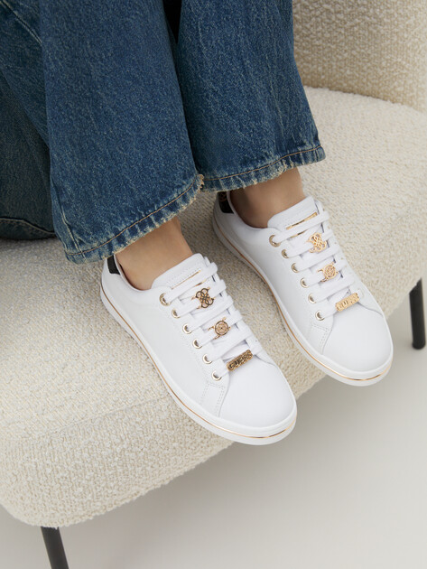 Женские кеды GUESS STASEY, Артикул FLPSTAELE12, белый | 4293203. Ракурс 2