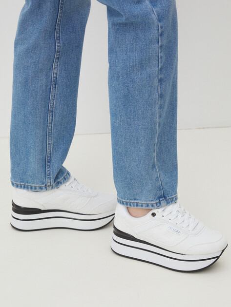 Женские кроссовки GUESS HANSIN, Артикул FL5HNSPEL12, белый | 4293256. Ракурс 2 Женские кроссовки GUESS HANSIN, Артикул FL5HNSPEL12, белый | 4293256. Ракурс 2