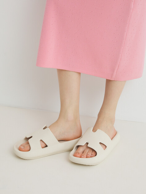 Женские сланцы TENDANCE, Артикул HV-J-2I2404022, молочно-бежевый | 4293895. Ракурс 2 Женские сланцы TENDANCE, Артикул HV-J-2I2404022, молочно-бежевый | 4293895. Ракурс 2