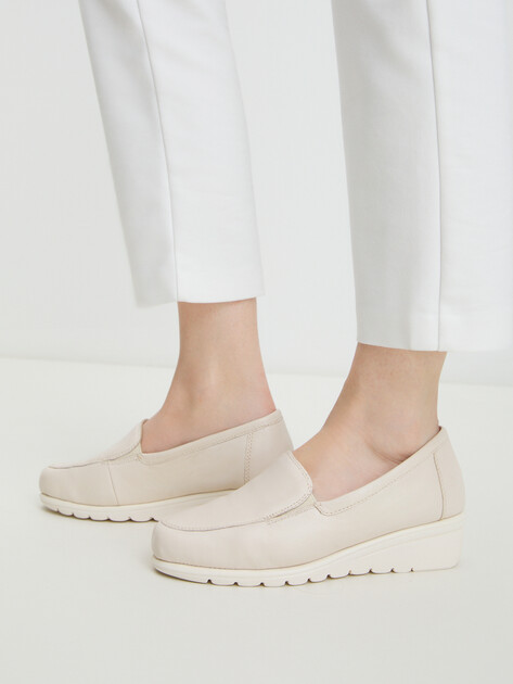 Женские туфли CAPRICE ANN, Артикул 9-9-24701-42, молочно-белый | 4296455. Ракурс 2
