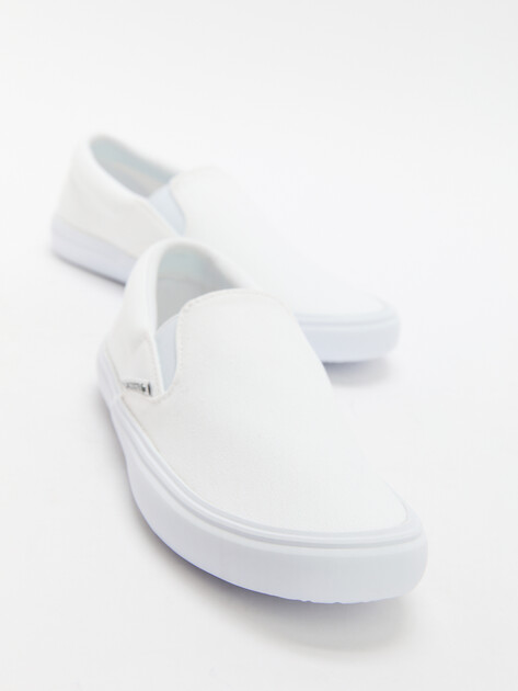 Женские слипоны LACOSTE SLIP-ON BASE 224 1 CFA, Артикул 748CFA0027, белый | 4300495. Ракурс 6